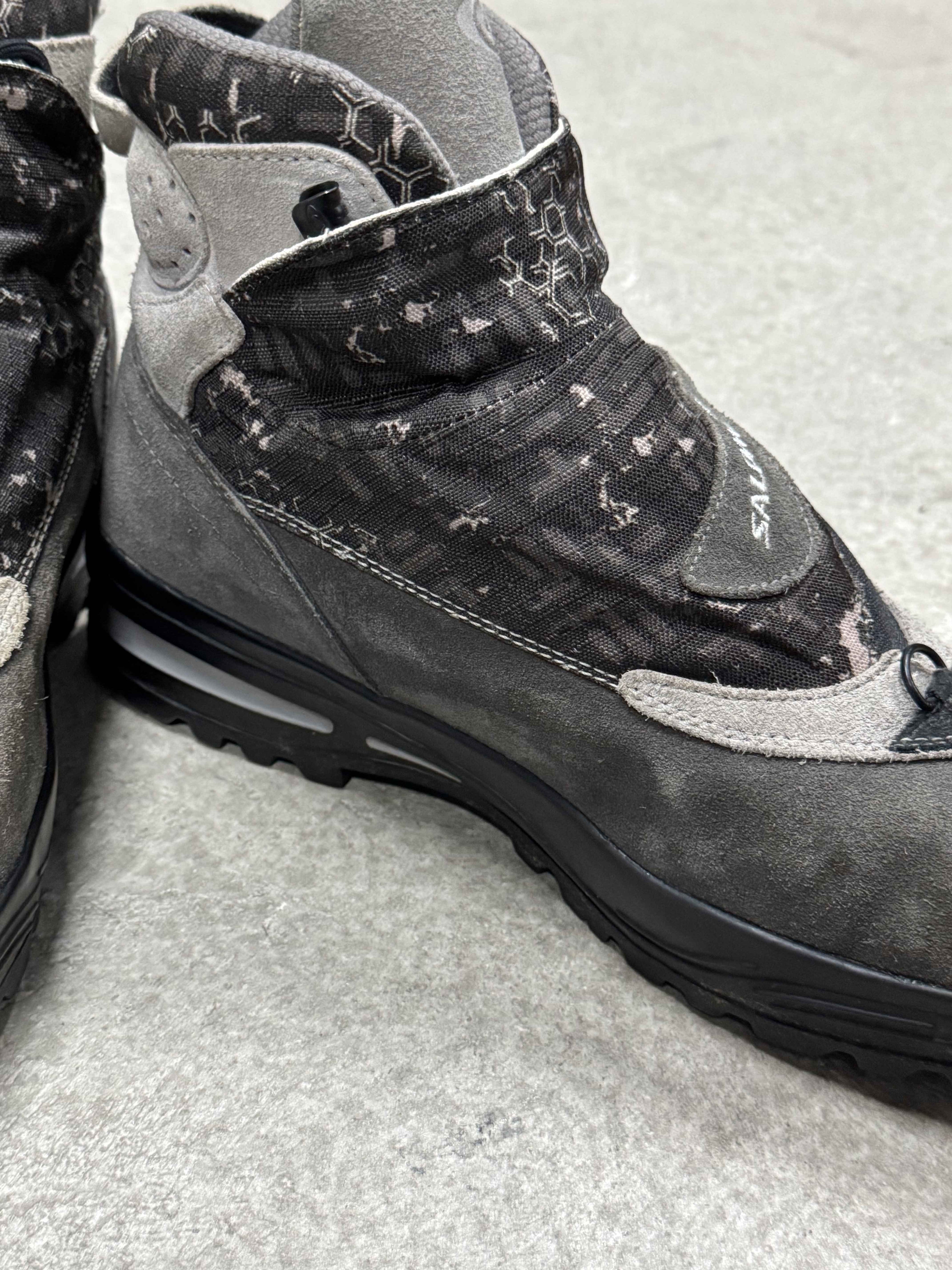 2000S SALOMON ADVENTURE 7 GEN 2