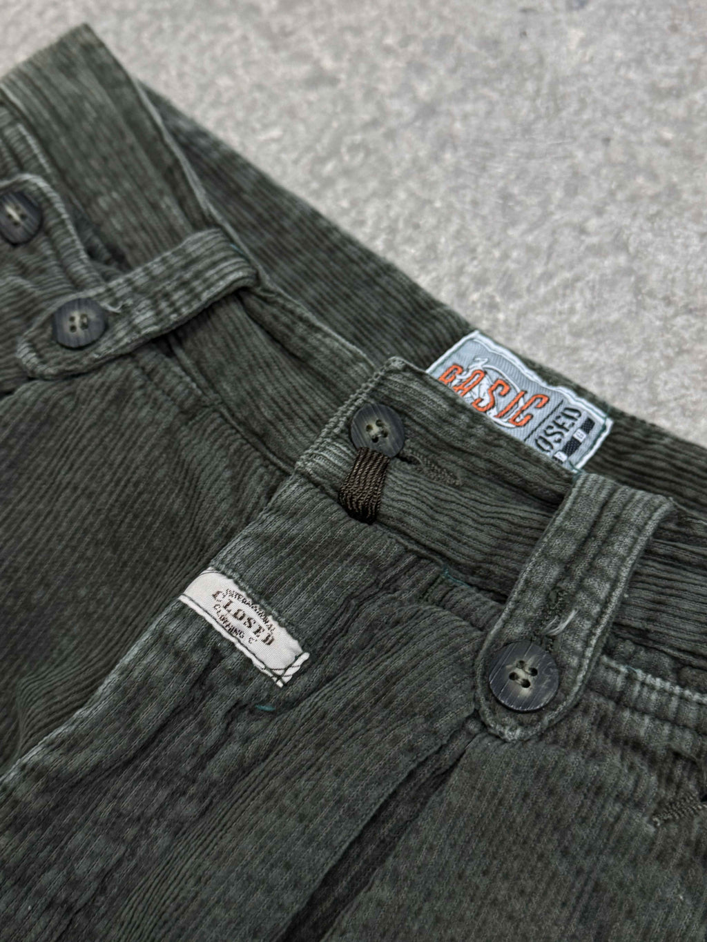 1980S MARITHÉ + FRANÇOIS GIRBAUD BASIC PLEATED PANTS